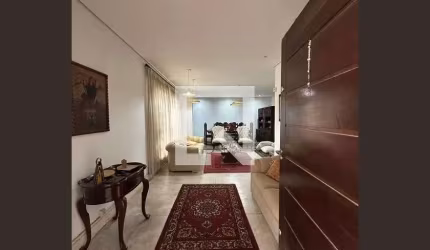 Casa à Venda - Jardim Jussara, 2 Quartos,  300 m2