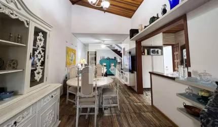 Casa à Venda - Bom Retiro, 3 Quartos,  120 m2