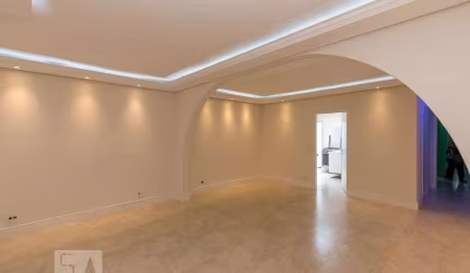 Casa à Venda - Chácara Santo Antonio, 2 Quartos,  150 m2