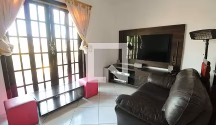 Casa à Venda - Jardim Jussara, 3 Quartos,  250 m2