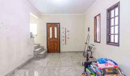 Casa à Venda - Jardim Éster Yolanda, 4 Quartos,  133 m2