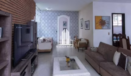 Casa Assobrada com 4 dormitórios 1 suite  e 6 vagas no Alto da lapa