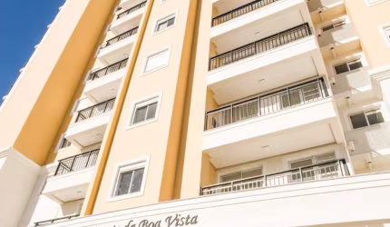 Apartamento Finamente Decorado e Planejado em Barreiros.