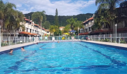 Casa Triplex, Cachoeira do Bom Jesus com Acesso à Praia