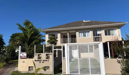 Casa com 3 suítes, área gourmet, piscina e terreno amplo à venda