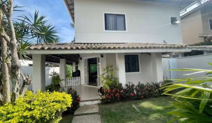 Casa em condomínio fechado com 3 quartos à venda na Rua Francisco das Mercês, Buraquinho, Lauro de Freitas, 10 m2 por R$ 950.000