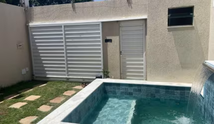 Casa em condomínio fechado com 4 quartos à venda na Avenida Luiz Tarquínio Pontes, Pitangueiras, Lauro de Freitas, 170 m2 por R$ 700.000