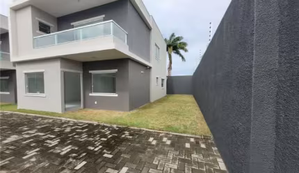 Casa em condomínio fechado com 4 quartos à venda na Rua Camacan, Buraquinho, Lauro de Freitas, 120 m2 por R$ 700.000