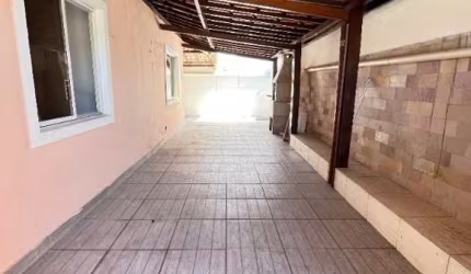 Casa em condomínio fechado com 2 quartos à venda na Rua Jockey Club, Centro, Lauro de Freitas, 93 m2 por R$ 670.000