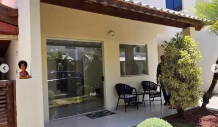 Casa em condomínio fechado com 3 quartos à venda na Rua Ministro Antônio Carlos Magalhães, Buraquinho, Lauro de Freitas, 120 m2 por R$ 720.000