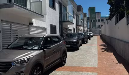 Casa em condomínio fechado com 3 quartos à venda na RUA MARTA MARIA DE JESUS, Condomínio Aurora Residence., Buraquinho, Lauro de Freitas, 180 m2 por R$ 765.000