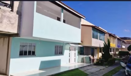 Casa em condomínio fechado com 3 quartos para alugar na Rua Nivaldo Domingos, Ipitanga, Lauro de Freitas, 170 m2 por R$ 3.200