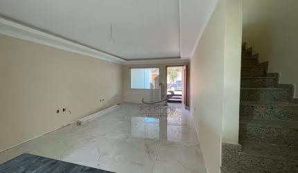 Lindíssina Casa com 3 quartos  à venda por R$ 750.000 - Jardim Belvedere - Volta Redonda/RJ