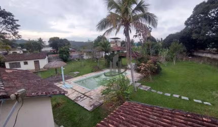 Belíssima chácara à venda, 2150 m² por R$ 850.000 - Varjão - Piraí/RJ