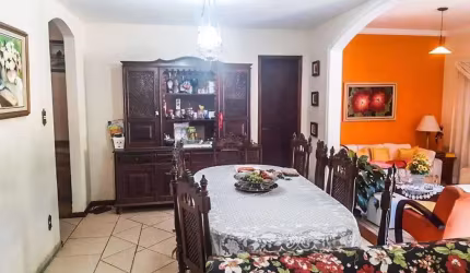 Excelente casa à venda no bairro São João Batista, em Volta Redonda!!