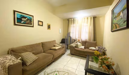 Ótima casa à venda no bairro São Luis, em Volta Redonda!!