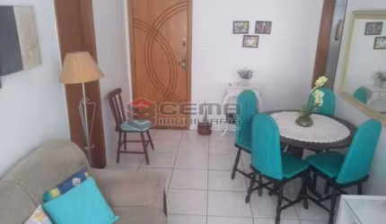 Apartamento com 2 quartos à venda na Rua do Senado, Centro, Rio de Janeiro, 52 m2 por R$ 325.000