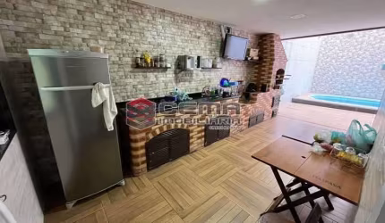 Casa com 4 quartos à venda na Rua Coelho Neto, Laranjeiras, Rio de Janeiro, 228 m2 por R$ 2.398.000