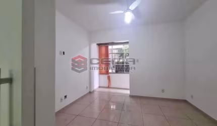 Apartamento com 1 quarto à venda na Rua Buarque de Macedo, Flamengo, Rio de Janeiro, 35 m2 por R$ 480.000