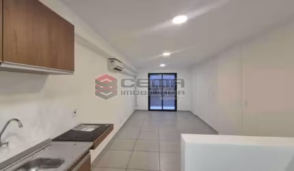Kitnet / Stúdio para alugar na Rua Irineu Marinho, Centro, Rio de Janeiro, 32 m2 por R$ 1.800