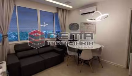 Apartamento com 3 quartos à venda na Rua Marquês de Olinda, Botafogo, Rio de Janeiro, 83 m2 por R$ 1.000.000