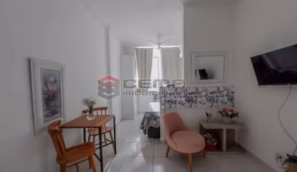 Kitnet / Stúdio para alugar na Praia do Flamengo, Flamengo, Rio de Janeiro, 30 m2 por R$ 3.000