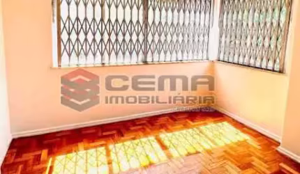 Apartamento com 3 quartos para alugar na Rua Engenheiro Gama Lobo, Vila Isabel, Rio de Janeiro, 109 m2 por R$ 2.700