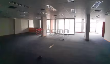 Sala comercial com 15 salas para alugar na Rua Dezenove de Fevereiro, Botafogo, Rio de Janeiro, 700 m2 por R$ 30.000