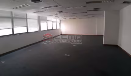 Sala comercial com 15 salas para alugar na Rua Dezenove de Fevereiro, Botafogo, Rio de Janeiro, 700 m2 por R$ 30.000