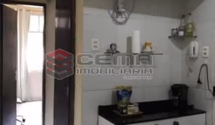 Kitnet / Stúdio à venda na Rua Costa Bastos, Santa Teresa, Rio de Janeiro, 28 m2 por R$ 198.000