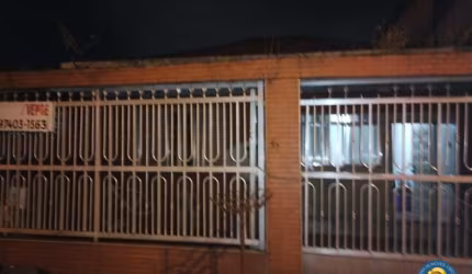 Casa para Venda em Santos, Castelo, 3 dormitórios, 1 banheiro, 1 vaga