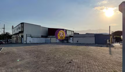 Terreno Comercial para Venda em Praia Grande, Caiçara