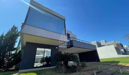 Sobrado exclusivo de alto padrão à venda no Condomínio Solar das Palmeiras em Foz do Iguaçu.