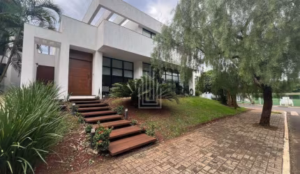 Sobrado à venda no Condomínio Residencial Castel Franco em Foz do Iguaçu.
