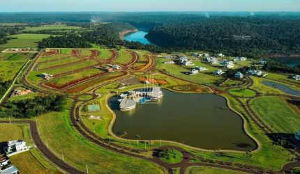 Terrenos à venda em Foz do Iguaçu no Condomínio Royal Boulevard Yacht Residence e Resort - Fase 3