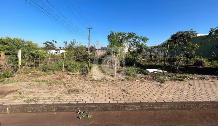 Terreno à venda no bairro Nova Andradina em Foz do Iguaçu.