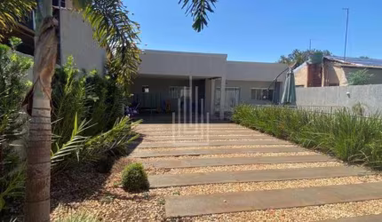 Casa à venda no bairro Três Lagoas em Foz do Iguaçu.