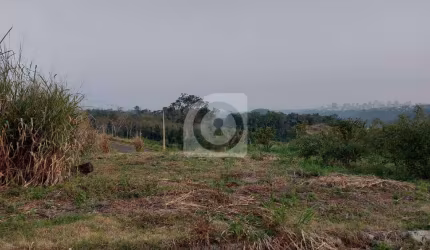 Terreno à venda no Loteamento Parque Residencial Ecoville.