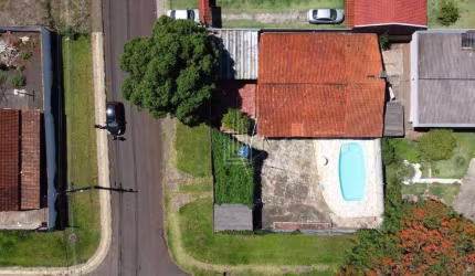 Terreno de esquina disponível para venda no Centro de Foz do Iguaçu.