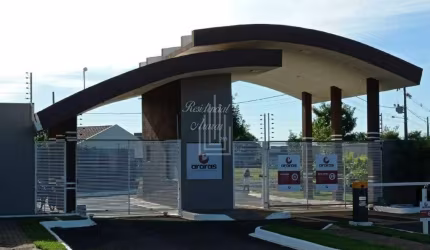 Terreno à venda no Condomínio Araras em Foz do Iguaçu.