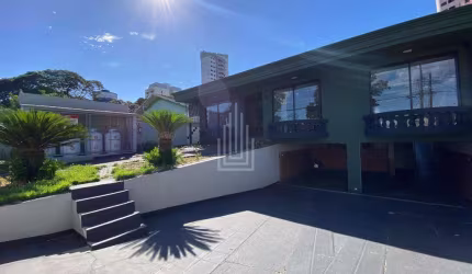 Excelente Sobrado no Centro de Foz do Iguaçu – Ideal para Moradia ou Investimento Comercial