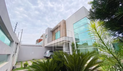 Sobrado à venda no bairro Jardim Lindóia em Foz do Iguaçu