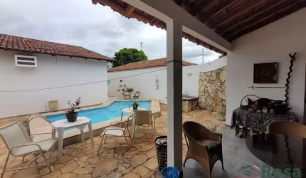 EXCELENTE CASA TÉRREA COM PISCINA NO JARDIM CALIFÓRNIA BAIXOU DE 750 MIL PARA 680 MIL - CA5803