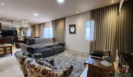 Casa térrea com quintal e 132 m² em condomínio fechado região dos Florais - CA5806