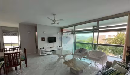 Venda apto Rua Gilberto Glasser, 582, Enseada, Guarujá, 155 m² de área útil, lazer completo por R$899.000,00.