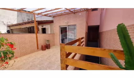 Sobrado 3 andares Jardim São Luis, varanda, terraço, 4 dormitórios 2 suítes 5 banheiros R$990.000,00