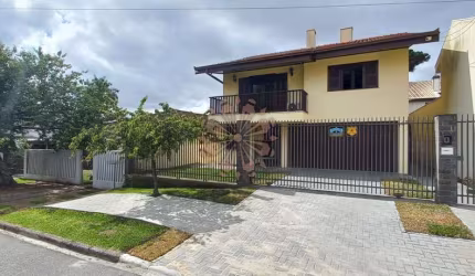 Casa com 3 quartos à venda na Rua Romano Bertagnoli, 155, Mercês, Curitiba, 198 m2 por R$ 1.449.000