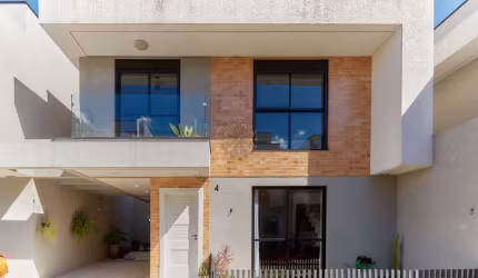 Casa em condomínio fechado com 3 quartos à venda na Rua Francisco Fay Neves, 159, Santa Felicidade, Curitiba por R$ 770.000