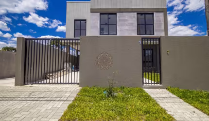 Casa com 3 quartos à venda na Rua Victor Hugo, 721, Lindóia, Curitiba, 102 m2 por R$ 589.000