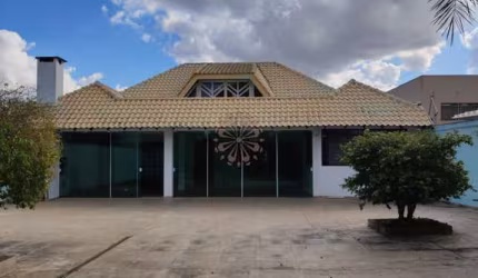 Casa com 2 quartos para alugar na Rua Bartolomeu Lourenço de Gusmão, 1098, Hauer, Curitiba, 133 m2 por R$ 4.500